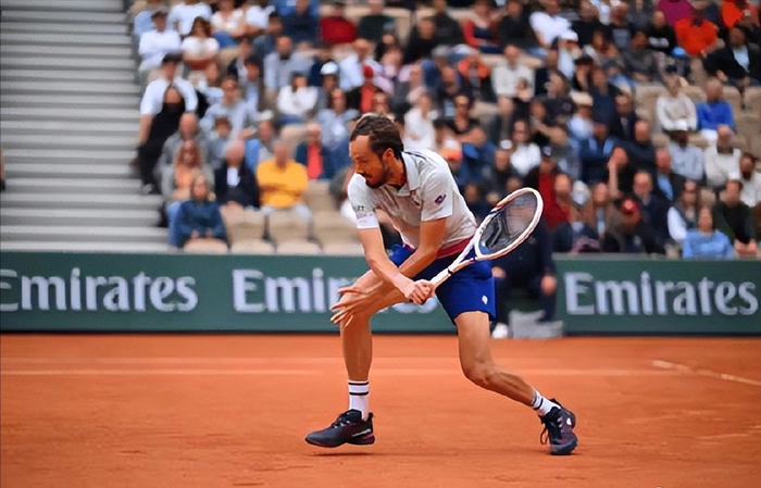 开云体育APP下载-关于蒙特卡洛大师赛完胜法网，梅德韦杰夫惊艳四座的信息