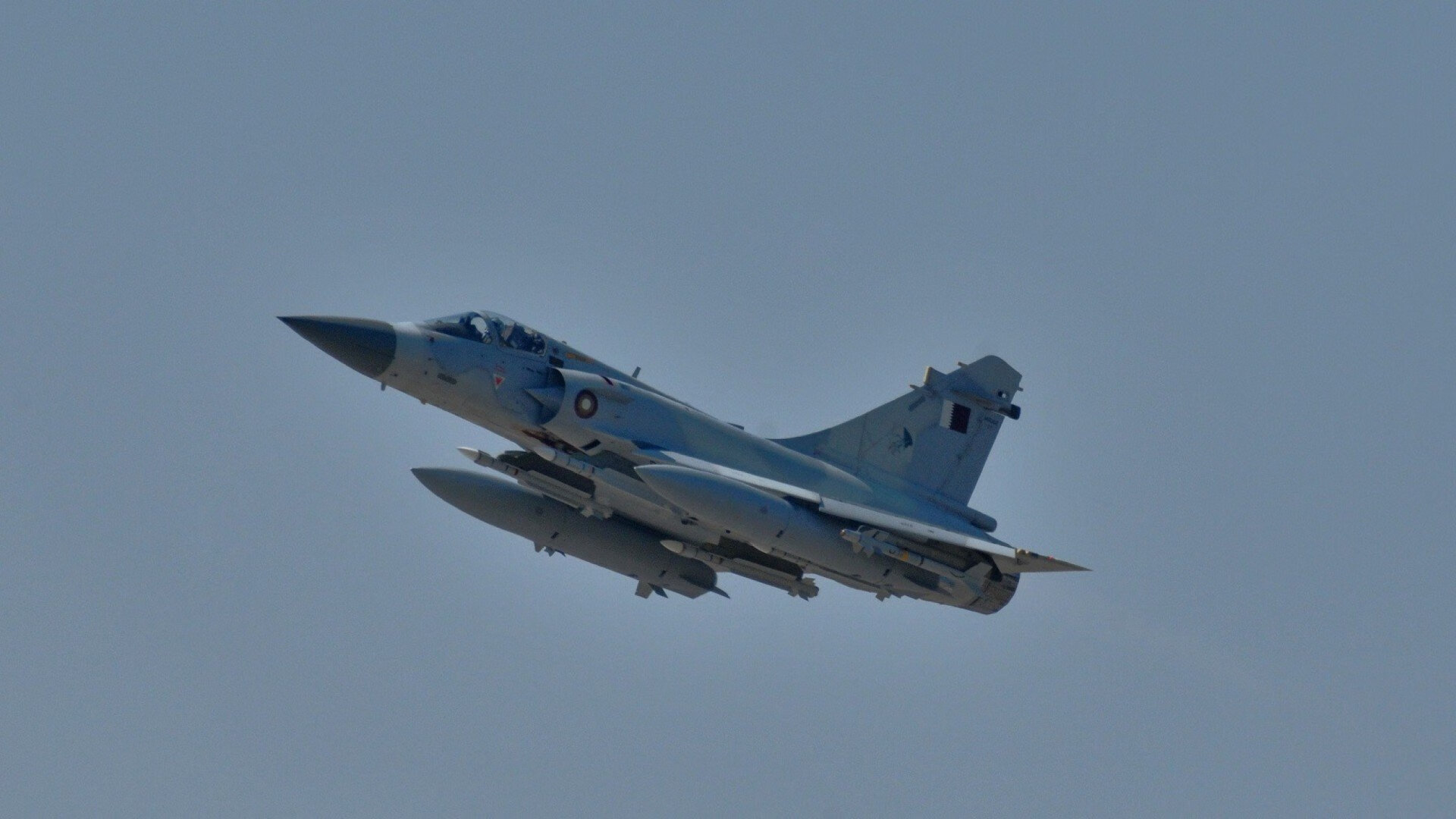 速度、肌肉与意志的殿堂，当赛道烽烟与球场雷鸣交织