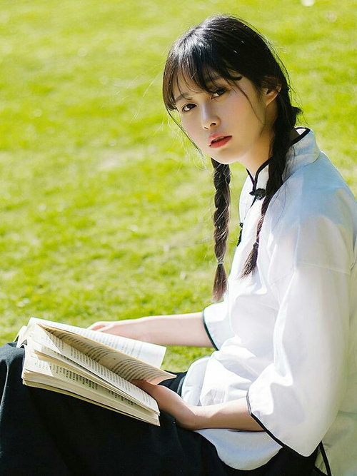 绿白风暴席卷南美，贝蒂斯友谊赛横扫秘鲁，姆巴佩攻防两端展现统治力