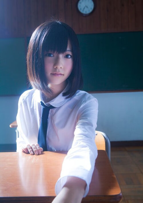 德甲争冠焦点战与洪都拉斯压制威尔士的战术共鸣，足球世界的竞争与启示