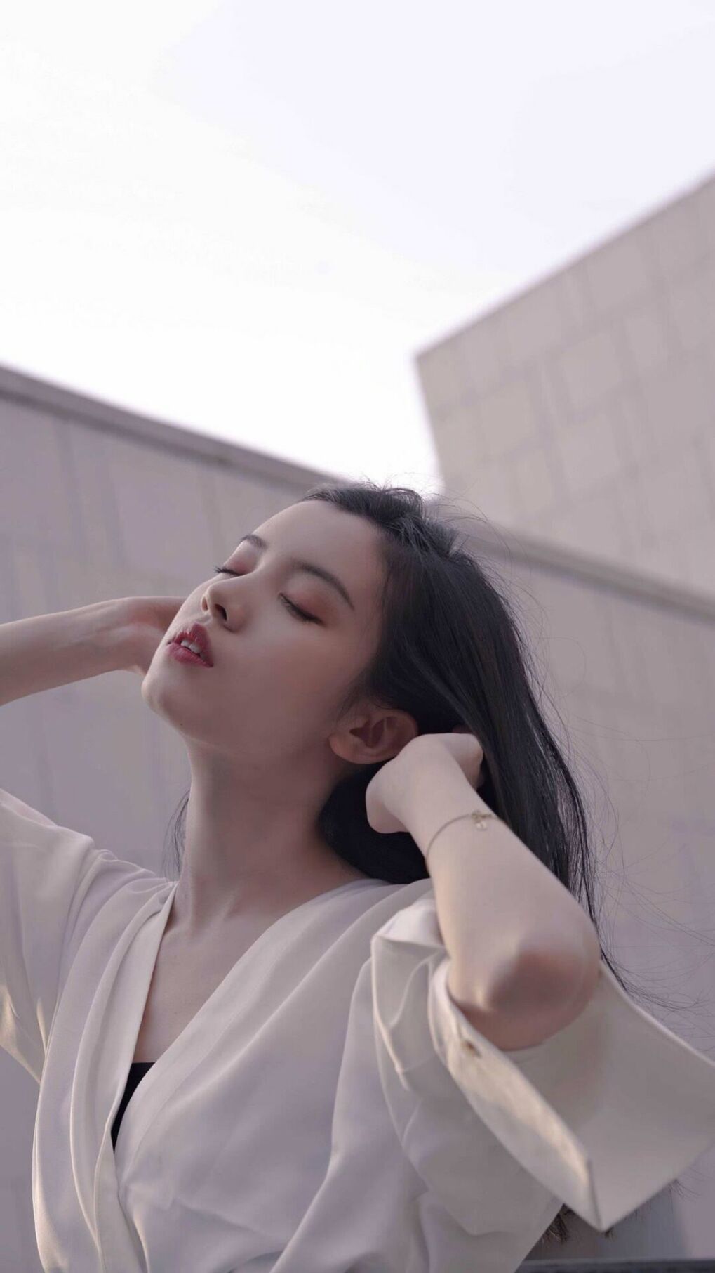 枪炮与玫瑰的对决,阿森纳的钢铁阵线如何正面击溃巴萨,而梅西的锋芒依然刺破夜空