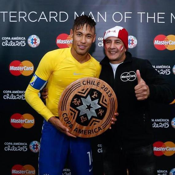 开云体育官网-加拿大正面击溃秘鲁，内马尔成为关键先生