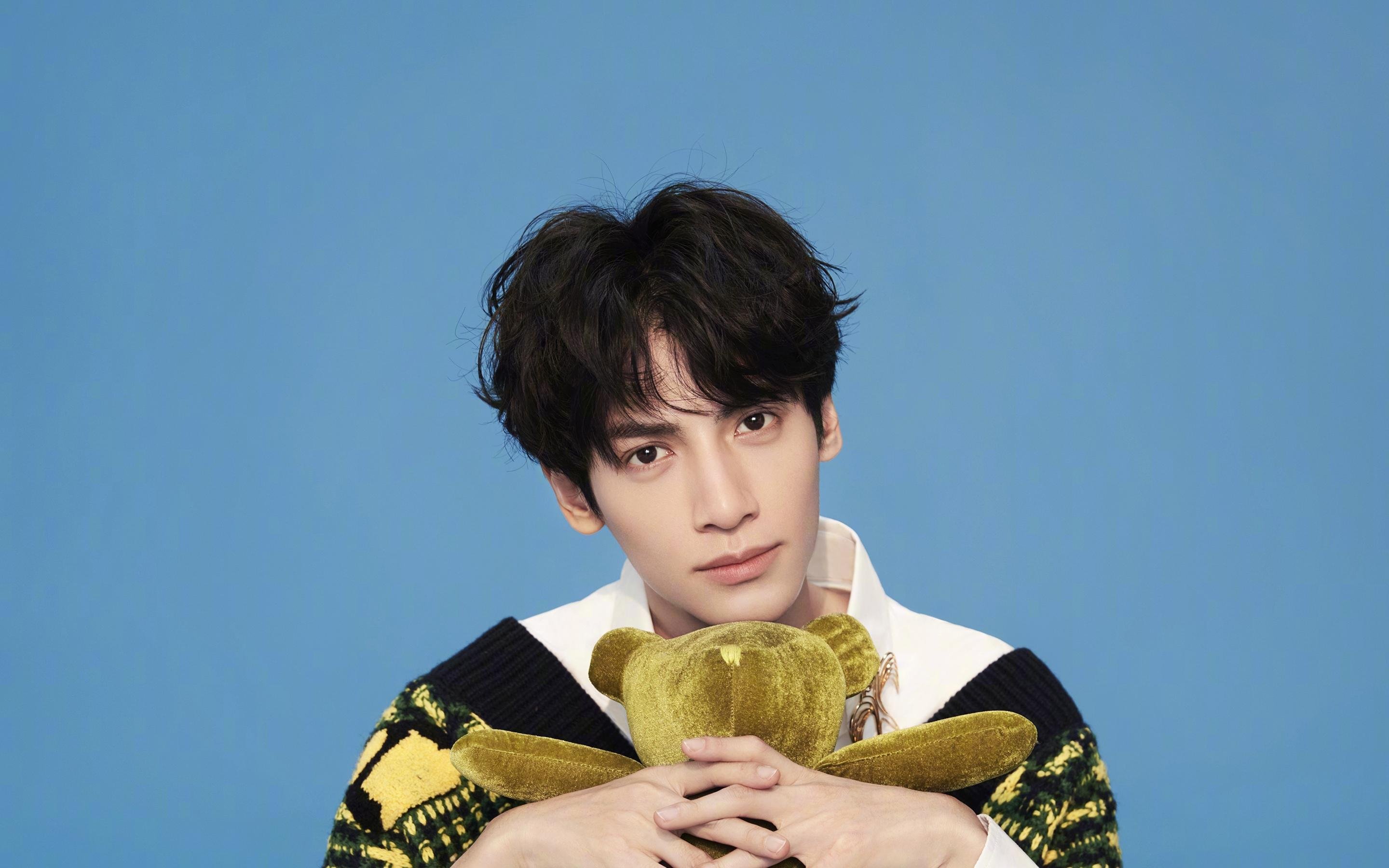 开云体育下载-锡安·威廉姆森一手掌控比赛走势，黄蜂队击败上海队迎胜利