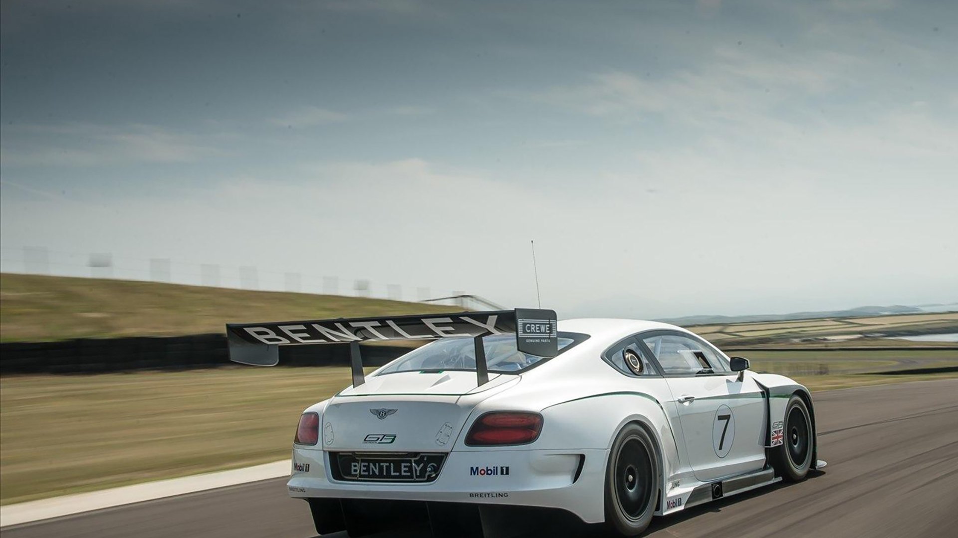 暗夜武士，三笘薰的最后八分钟拯救巴萨